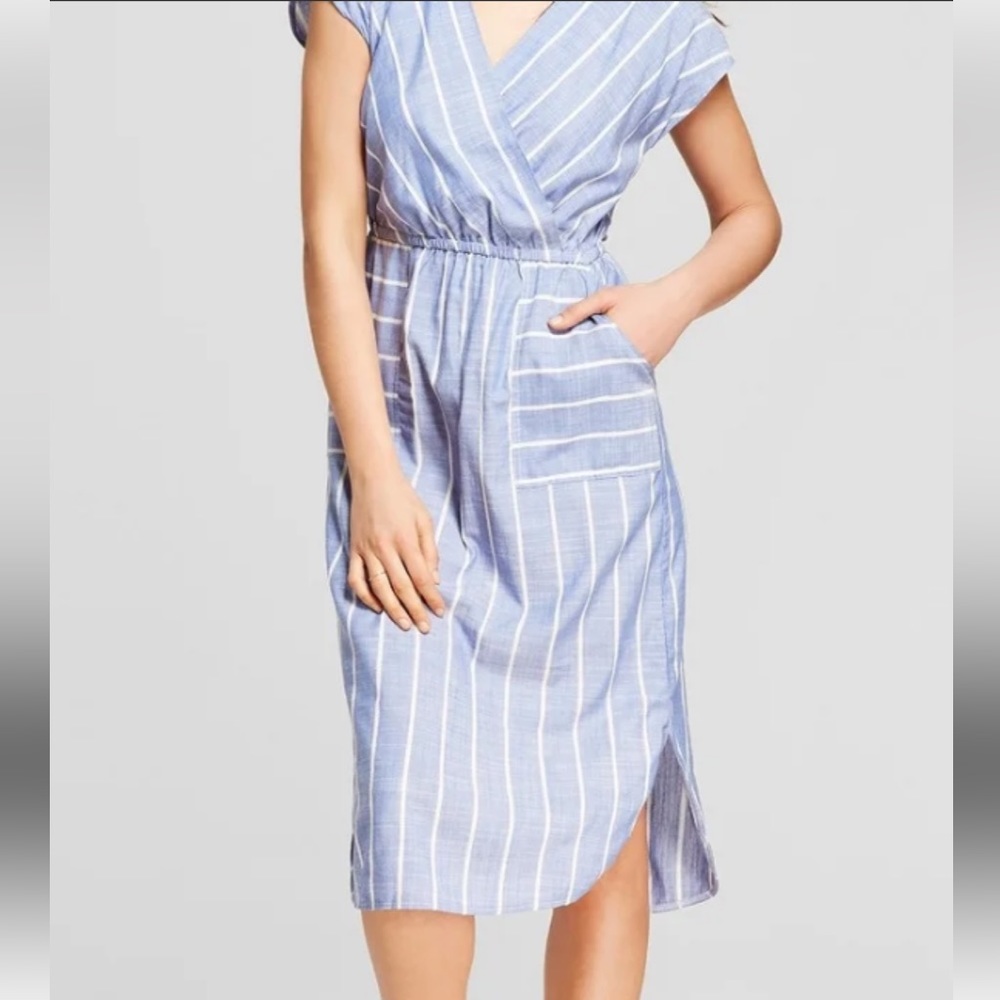 Universal Thread Light Blue Striped Midi Dress